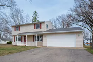 402 5th St SE, Pine Island, MN 55963 - Photo 2