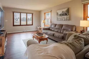 402 5th St SE, Pine Island, MN 55963 - Photo 8