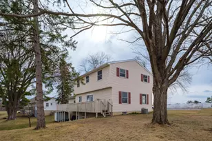 402 5th St SE, Pine Island, MN 55963 - Photo 4