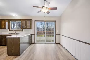 6061 Hillsboro Ave N, New Hope, MN 55428 - Photo 8