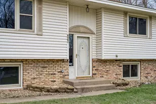 6061 Hillsboro Ave N, New Hope, MN 55428 - Photo 2