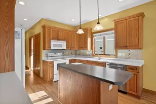 2272 Coral Ct NE, Rochester, MN 55906 - Photo 14