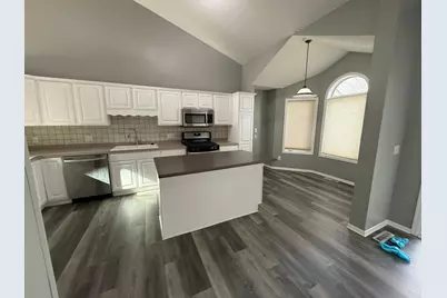 9113 Medley Circle, Golden Valley, MN 55427 - Photo 8