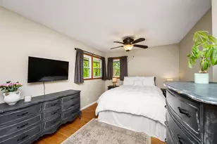 7000 Hill Pl N, Crystal, MN 55427 - Photo 10