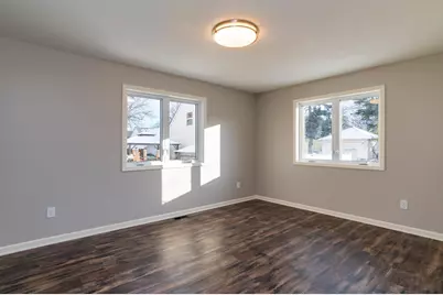 1106 Hawthorne Avenue E, Saint Paul, MN 55106 - Photo 12