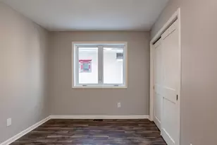 1106 Hawthorne Ave E, Saint Paul, MN 55106 - Photo 10