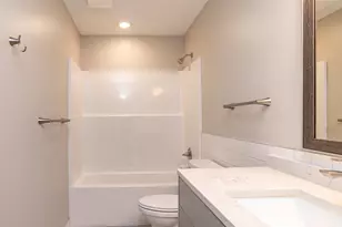 1106 Hawthorne Ave E, Saint Paul, MN 55106 - Photo 26