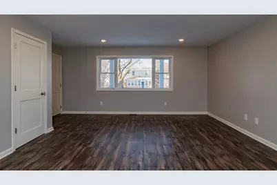 1106 Hawthorne Avenue E, Saint Paul, MN 55106 - Photo 6