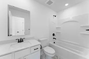 1271 Hadley Hills Dr NE, Rochester, MN 55906 - Photo 14