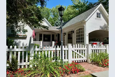 79 Dahlia Street, Mahtomedi, MN 55115 - Photo 2