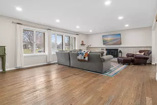 6901 Hillcrest Ln, Edina, MN 55435 - Photo 4