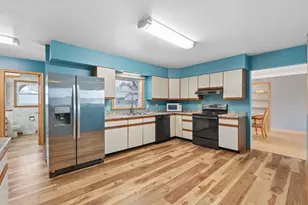 706 Summit St, Osceola, WI 54020 - Photo 8