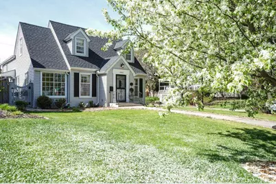 1902 Pinehurst Avenue, Saint Paul, MN 55116 - Photo 2