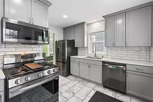 3334 Pierce St NE, Minneapolis, MN 55418 - Photo 14