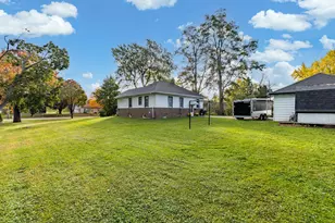1443 Hazelwood St, Saint Paul, MN 55106 - Photo 2