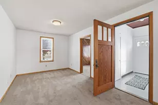 1443 Hazelwood St, Saint Paul, MN 55106 - Photo 14