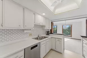 9500 Collegeview Rd, Bloomington, MN 55437 - Photo 14