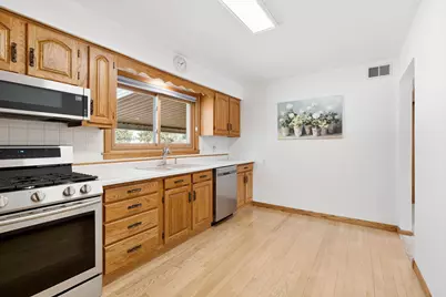 805 15th Avenue SE, Austin, MN 55912 - Photo 8