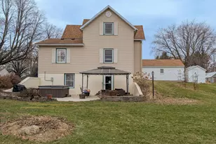 108 Center St, Freeborn, MN 56032 - Photo 4