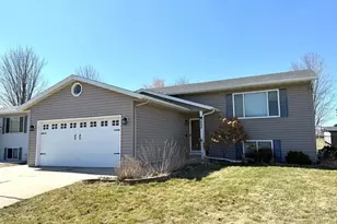 222 10th Ave NW, Byron, MN 55920 - Photo 2