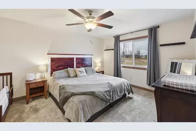 1352 Juniper Place, Eau Claire, WI 54703 - Photo 14