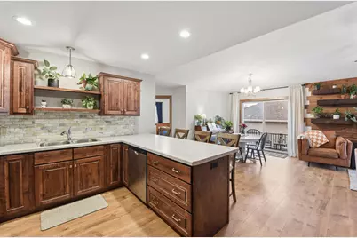 1352 Juniper Place, Eau Claire, WI 54703 - Photo 10