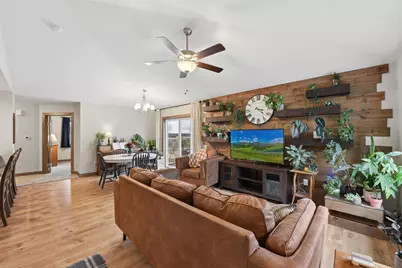 1352 Juniper Place, Eau Claire, WI 54703 - Photo 4
