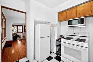 1369 Hewitt Ave, Saint Paul, MN 55104 - Photo 6