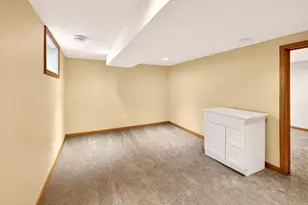 1369 Hewitt Ave, Saint Paul, MN 55104 - Photo 12