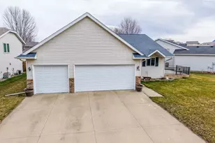 1154 Peregrine Dr S E, Rochester, MN 55904 - Photo 46