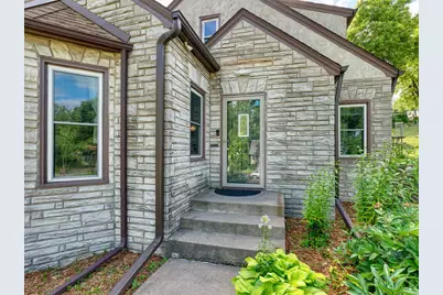 1651 Washburn Avenue N, Minneapolis, MN 55411 - Photo 2