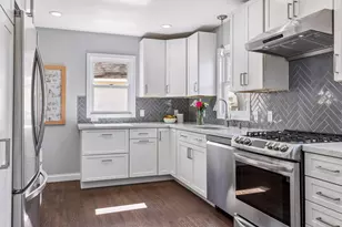 2718 Hampshire Ave S, Saint Louis Park, MN 55426 - Photo 10