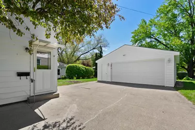 807 2nd Street SW, Faribault, MN 55021 - Photo 2