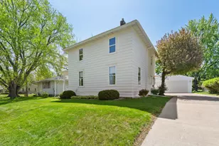 807 2nd St SW, Faribault, MN 55021 - Photo 1