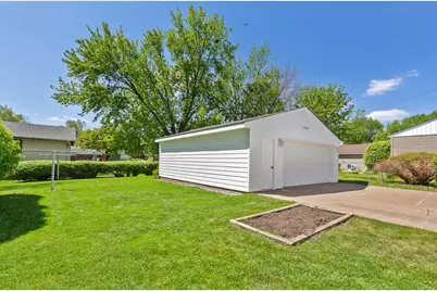 807 2nd Street SW, Faribault, MN 55021 - Photo 6