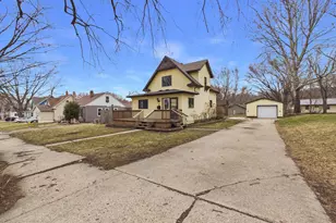 421 1st Ave NE, Glenwood, MN 56334 - Photo 1