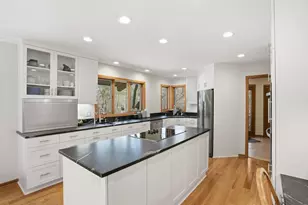 985 Cliff Rd, Eagan, MN 55123 - Photo 22