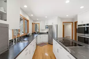 985 Cliff Rd, Eagan, MN 55123 - Photo 18