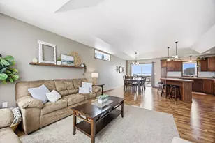 813 W Summerwood Trail, Dilworth, MN 56529 - Photo 4