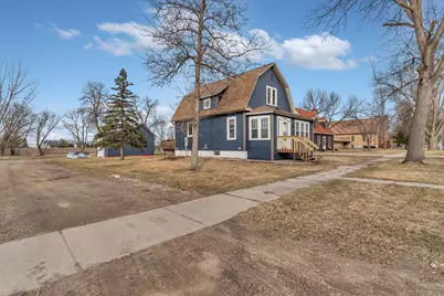 201 Dakota Avenue NE, Pennock, MN 56279 - Photo 2
