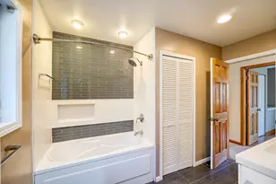 8106 Dakota Ln, Chanhassen, MN 55317 - Photo 16