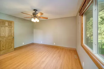 8106 Dakota Lane, Chanhassen, MN 55317 - Photo 14