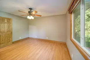 8106 Dakota Ln, Chanhassen, MN 55317 - Photo 14