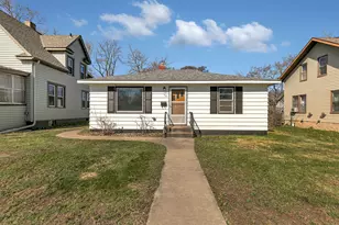 827 Washington Memorial Dr, Saint Cloud, MN 56301 - Photo 1