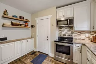 3306 E 50th St, Minneapolis, MN 55417 - Photo 8