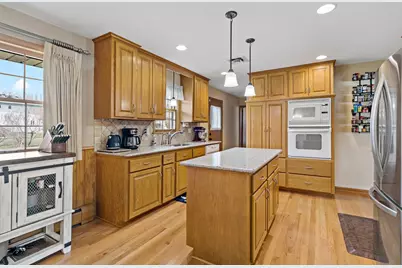 1254 Prairie Street, Chaska, MN 55318 - Photo 10