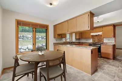 8524 Park Knoll Circle, Bloomington, MN 55438 - Photo 4