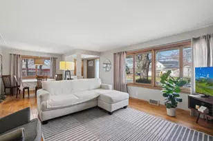 6351 Dogwood Ave, Chanhassen, MN 55331 - Photo 6