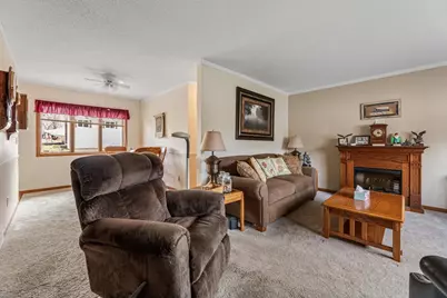 912 2nd St NW, Waseca, MN 56093 - Photo 4