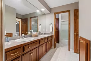 17854 Lanesboro Ct, Lakeville, MN 55044 - Photo 44